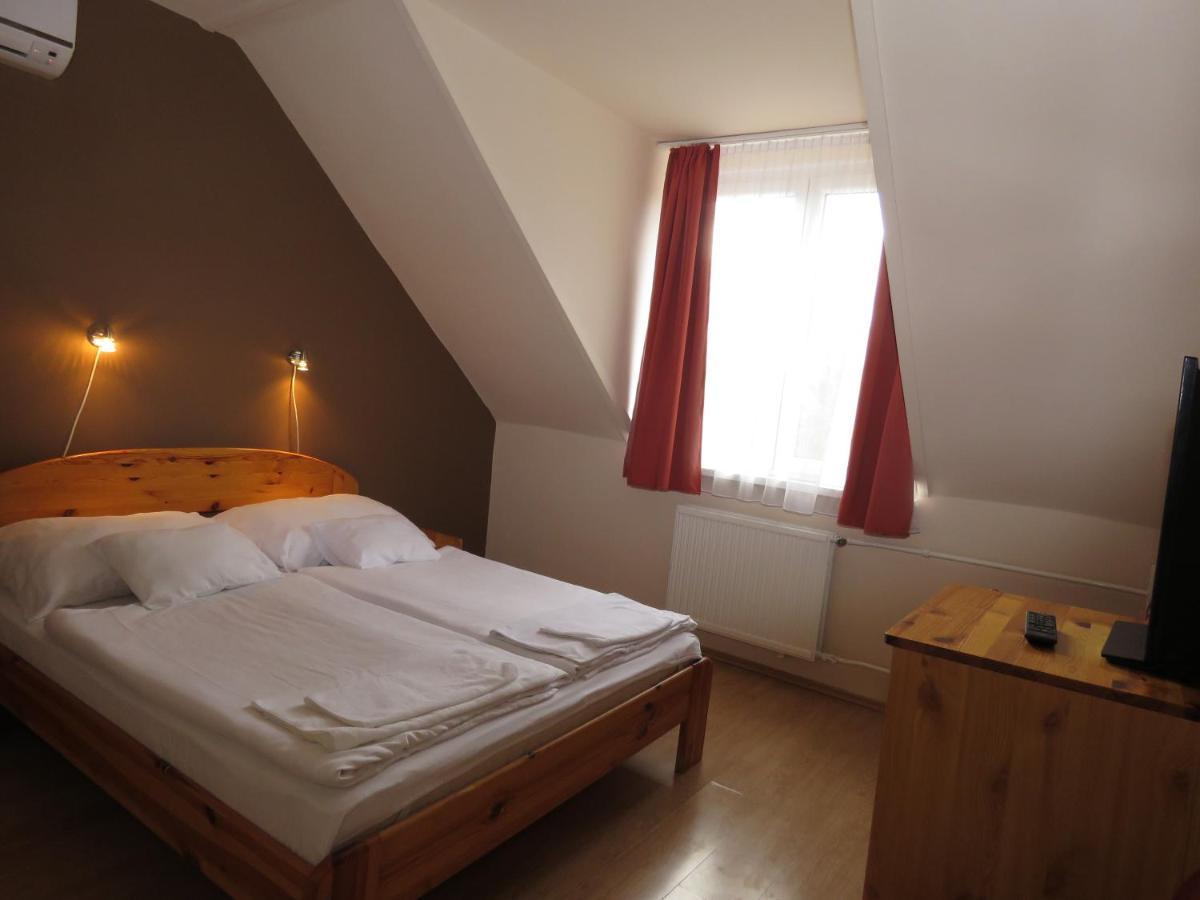 Thermal Apartmanhaz Komárom Extérieur photo