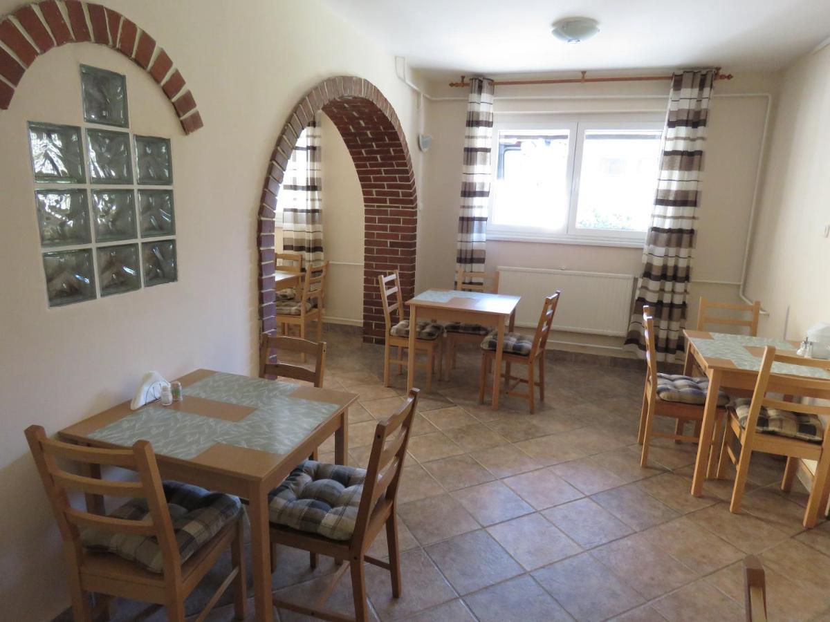 Thermal Apartmanhaz Komárom Extérieur photo