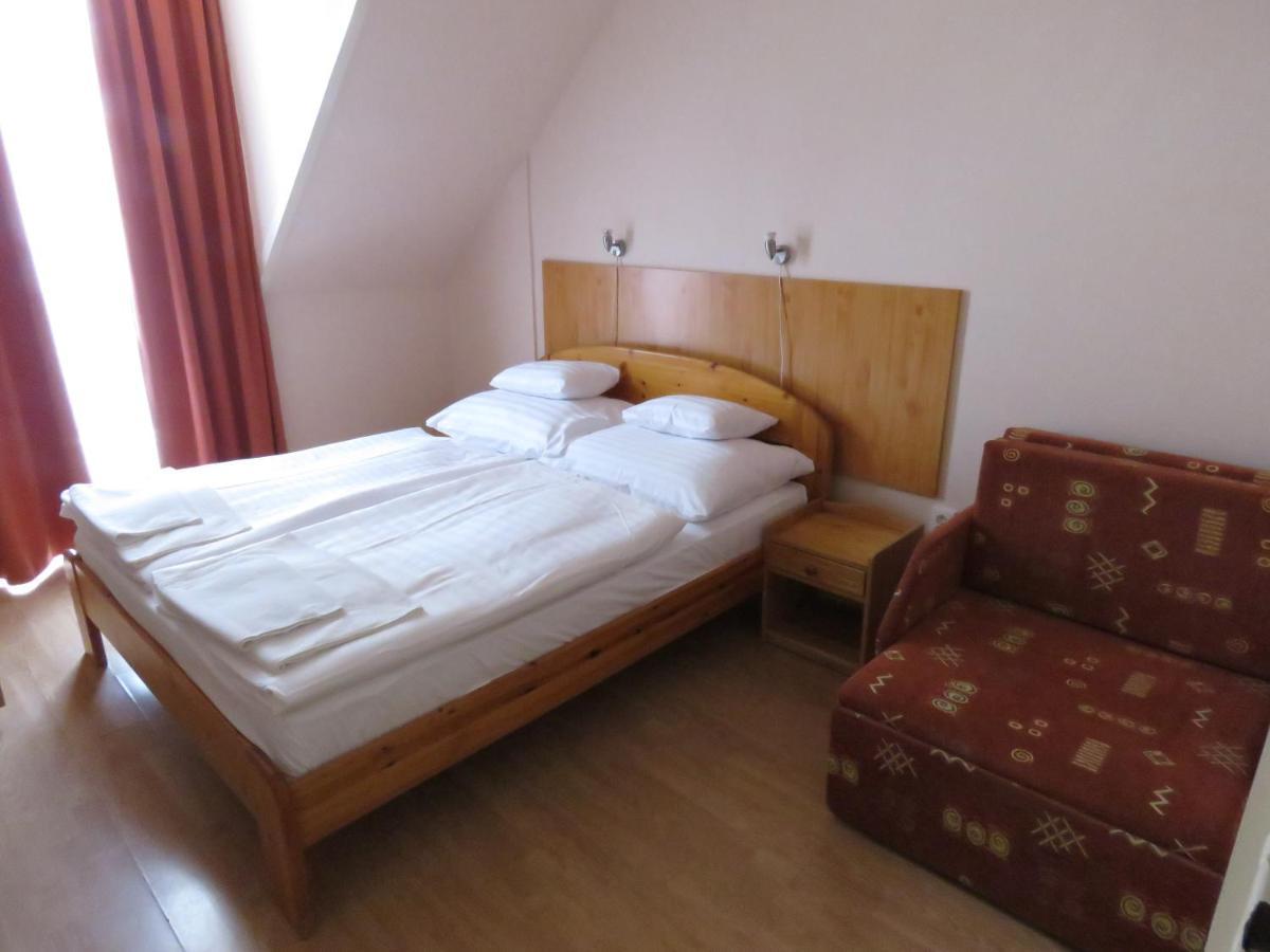 Thermal Apartmanhaz Komárom Extérieur photo